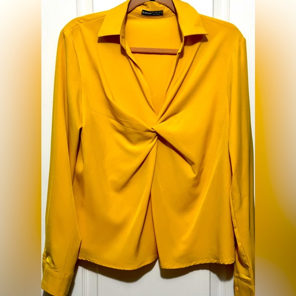 SHEIN Tops - 🌼 NWOT-Nice And Flowing Office to Happy Hour🤗 Dress Shirt!💋